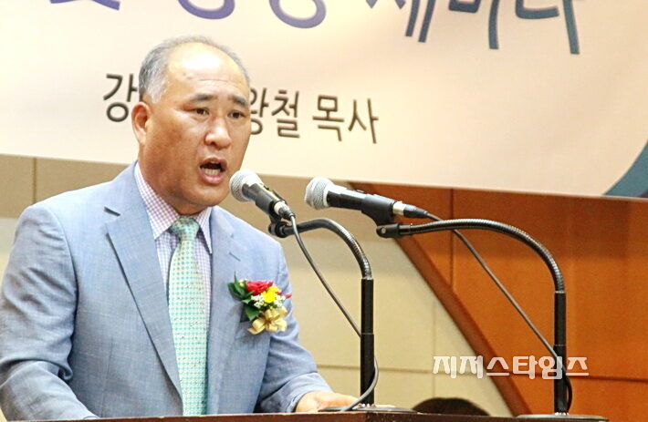 사회 민정식 목사(사무총장).jpg