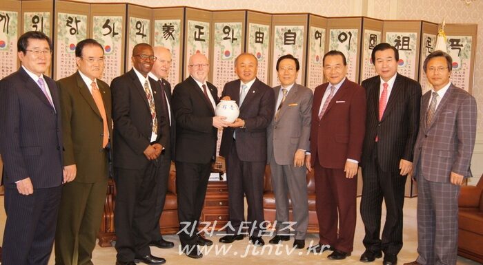 WEA대표단01-01.jpg