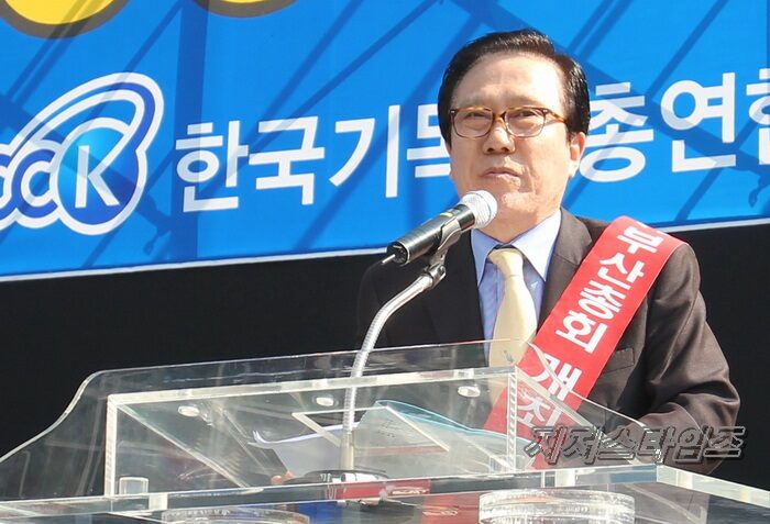 대표회장 홍재철 목사022.jpg