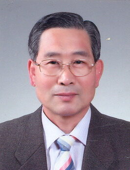 1. 총회장 성흥경 목사 송석교회.jpg