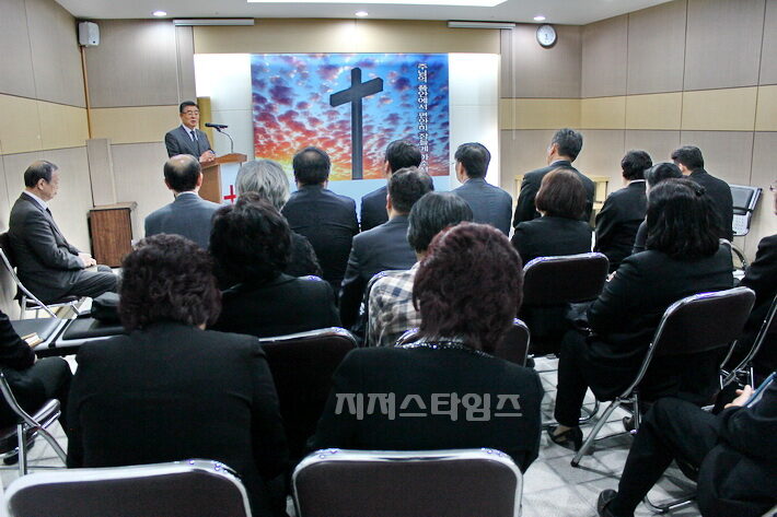 고 윤관 목사3.jpg