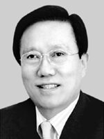 홍재철 목사.jpg