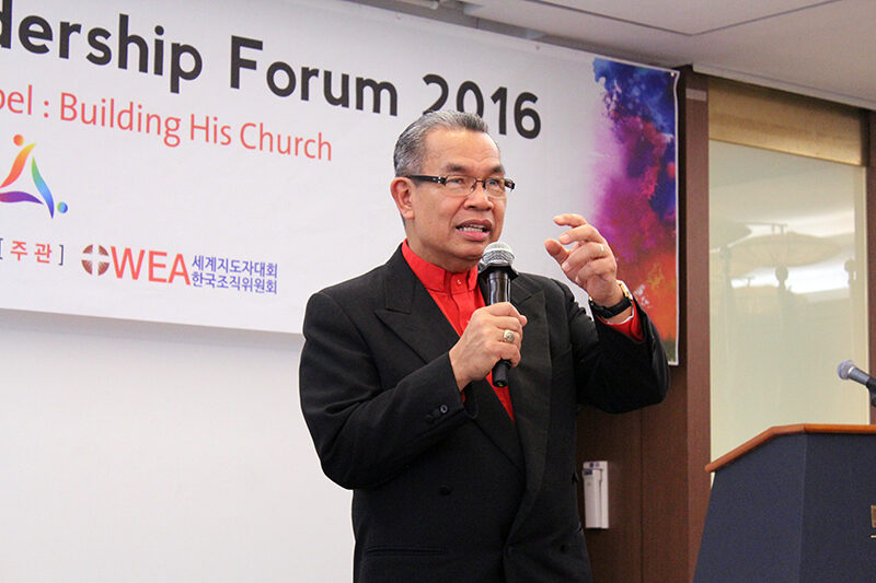 Bp Efraim Tendero speaking at the ILF2016.jpg