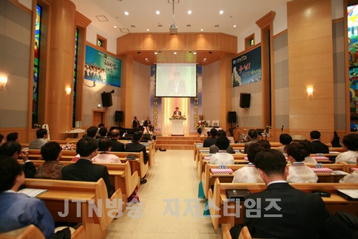 종암교회 예배.jpg