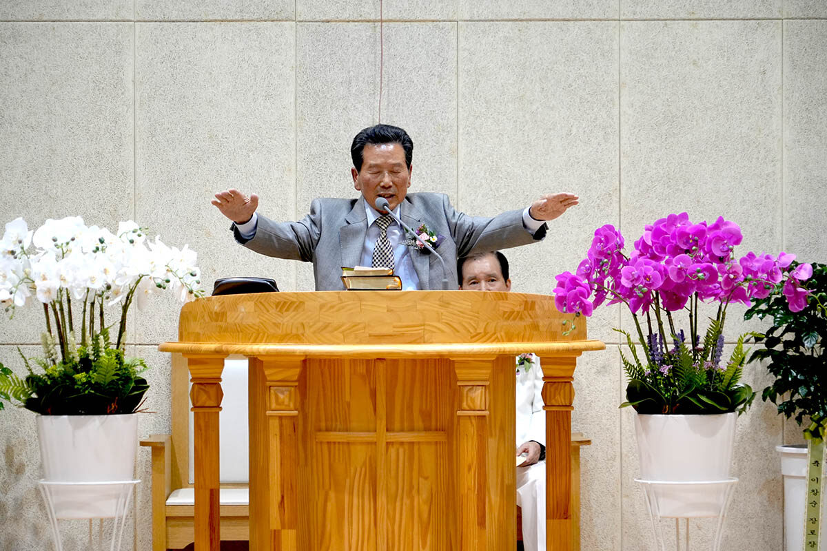 축도 김의수 목사.jpg
