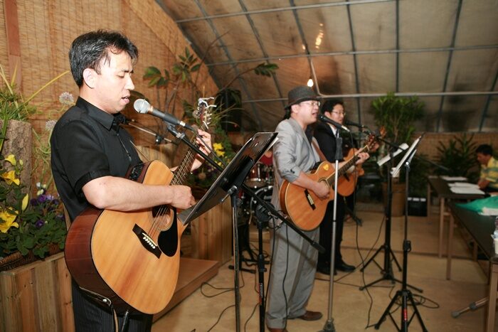 용덕중 집사와 단원들.JPG