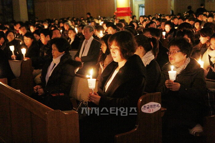 빛을 들고1.jpg