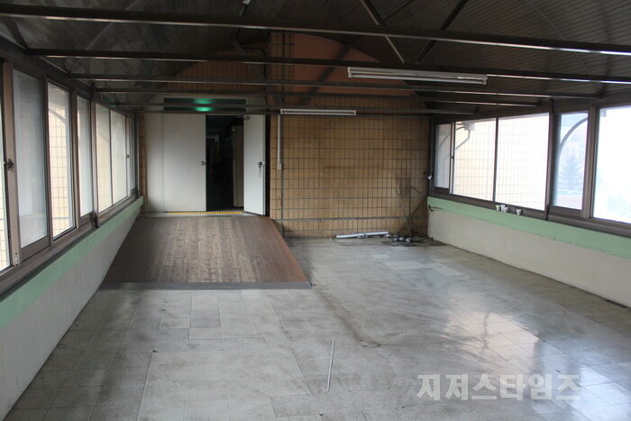 청사_자투리_공간_휴게실_조성(전)01.jpg