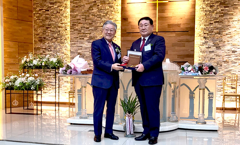 남가주한인장로협의회 신임회장 유완기 장로.jpg