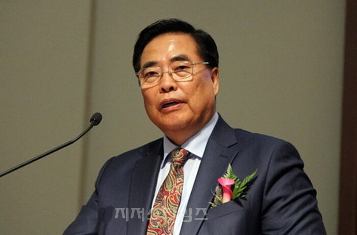 칼빈대 총장 김재연 목사01.jpg