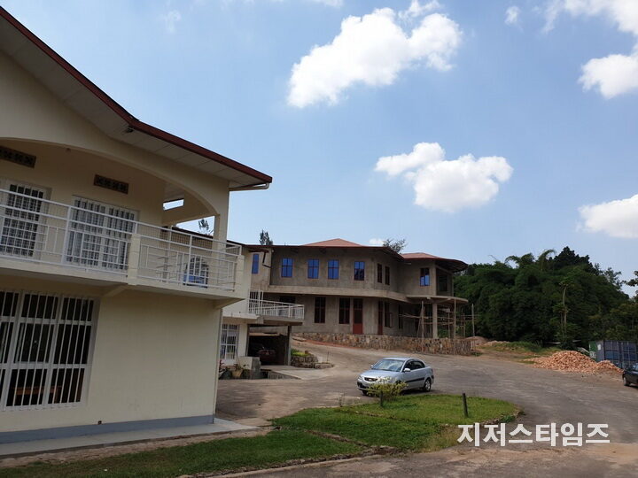 르완다연합대학교 건축 -01.jpg