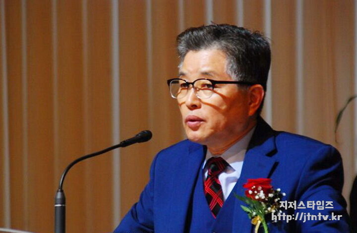 남가주 제53대 회장 이정현 목사- 3.jpg