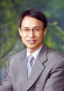 4-1 이사장  정기환 목사.jpg