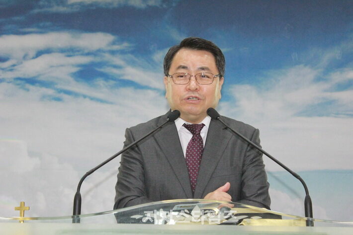 총장 황원찬 박사1.jpg