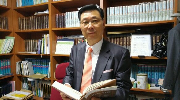 이흥선서재사진2.jpg
