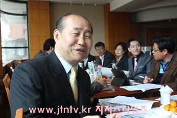 글러벌대안학교 이사장 남진석 목사.JPG