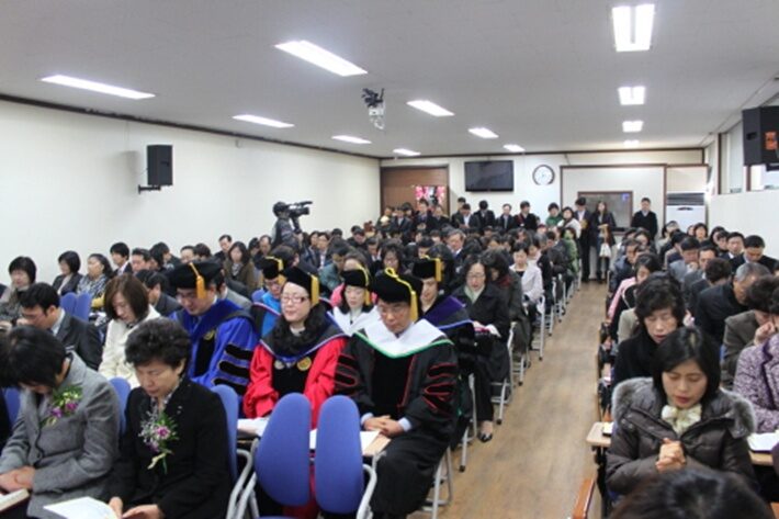 대신대 총장취임 예배 복사.jpg