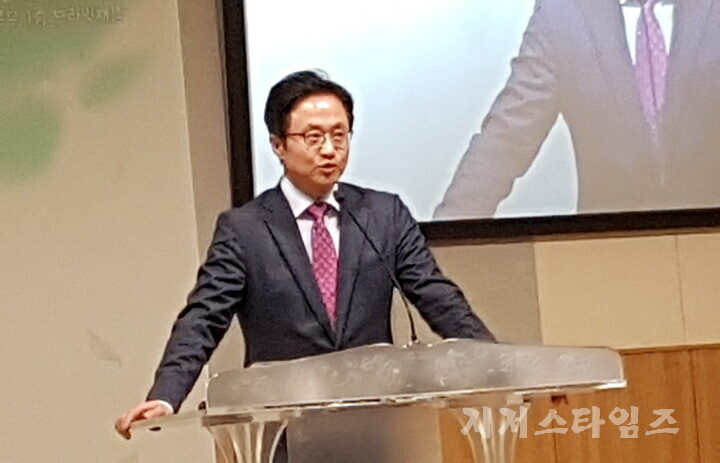 jtntv김준곤 목사 추모.jpg