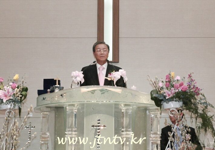 인기총 50대 총회장 최광영 목사 수정1-001.jpg