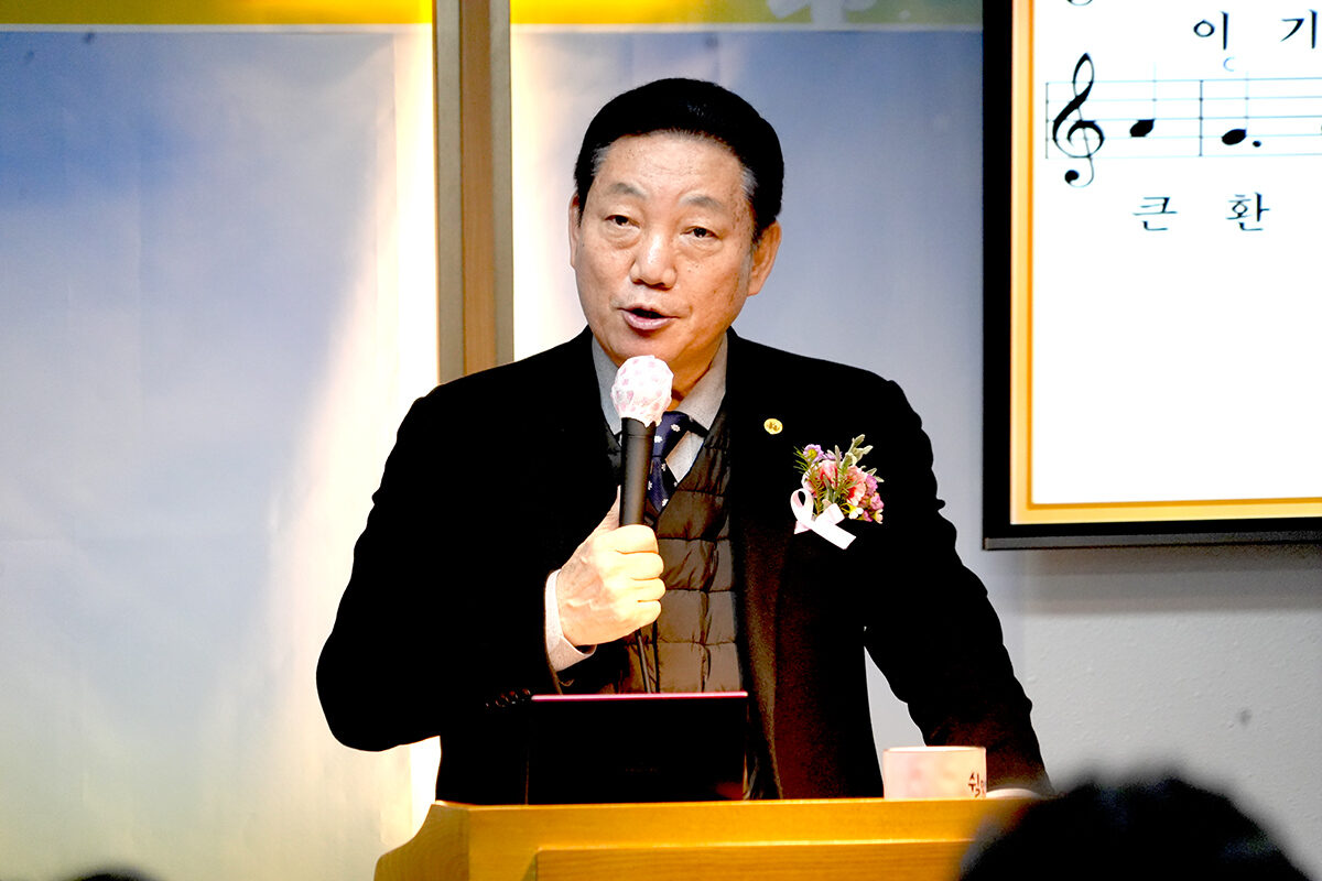 설교 박정균 목사1.jpg
