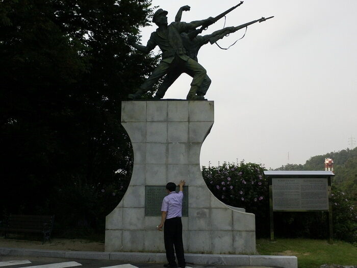 IMG287-03.jpg