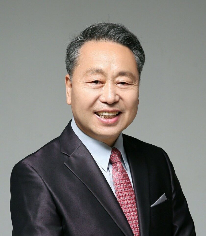 꿈너머꿈교회 김헌수 목사3.jpg
