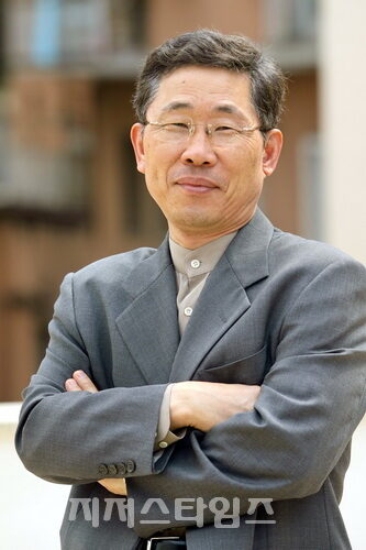 jtv-04 한평우목사.jpg